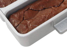 Load image into Gallery viewer, Baker&#39;s Edge Nonstick Edge Brownie Pan - 
