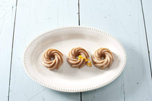 Load image into Gallery viewer, Nordic Ware 88077 Heritage Bundtlette Cakes, One Size, Gold - 
