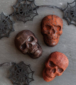 Nordic Ware Haunted Skull Cakelet Pan, Bronze - 