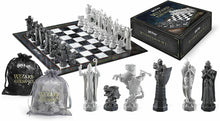 Load image into Gallery viewer, Wizard Chess Set Warner Brothers Harry Potter Sorcerer&#39;s Stone USA - 
